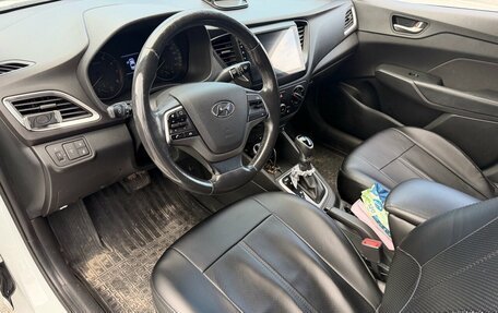 Hyundai Solaris II рестайлинг, 2017 год, 1 220 000 рублей, 5 фотография