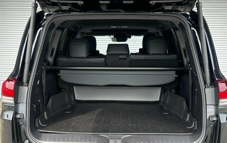 Toyota Land Cruiser, 2025 год, 14 500 000 рублей, 34 фотография