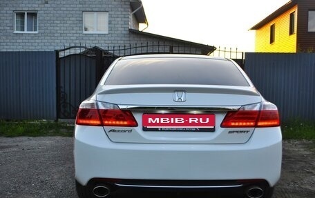 Honda Accord IX рестайлинг, 2013 год, 1 600 000 рублей, 7 фотография