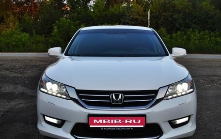 Honda Accord IX рестайлинг, 2013 год, 1 600 000 рублей, 4 фотография