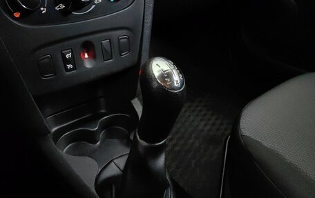Renault Sandero II рестайлинг, 2016 год, 725 000 рублей, 16 фотография