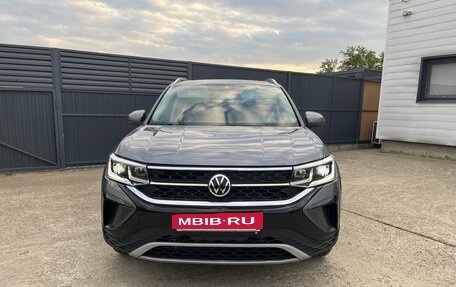 Volkswagen Taos, 2021 год, 2 900 000 рублей, 2 фотография