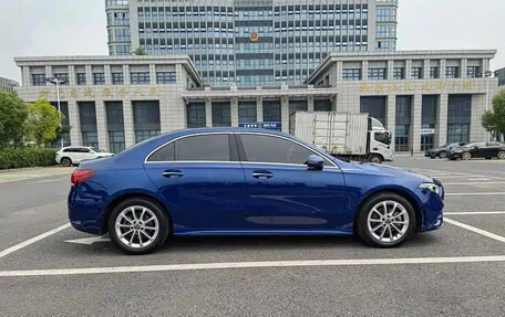 Mercedes-Benz A-Класс, 2022 год, 1 933 000 рублей, 4 фотография