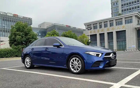 Mercedes-Benz A-Класс, 2022 год, 1 933 000 рублей, 3 фотография