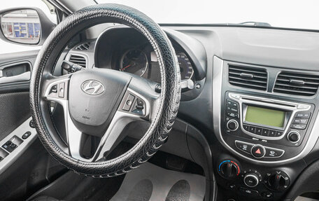 Hyundai Solaris II рестайлинг, 2011 год, 799 000 рублей, 17 фотография