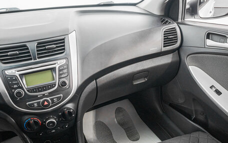 Hyundai Solaris II рестайлинг, 2011 год, 799 000 рублей, 22 фотография