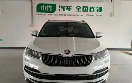 Skoda Karoq I, 2023 год, 2 220 000 рублей, 2 фотография