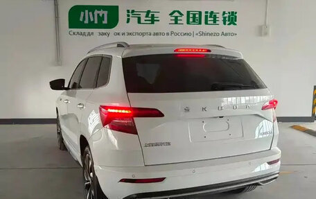 Skoda Karoq I, 2023 год, 2 220 000 рублей, 4 фотография