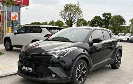 Toyota C-HR I рестайлинг, 2022 год, 1 660 500 рублей, 1 фотография