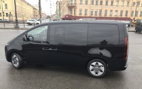 Hyundai Staria, 2023 год, 5 200 000 рублей, 4 фотография