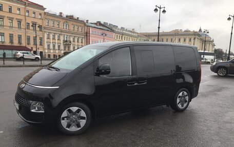 Hyundai Staria, 2023 год, 5 200 000 рублей, 2 фотография