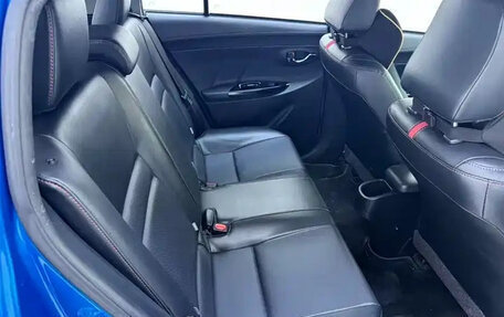 Toyota Yaris, 2023 год, 1 330 500 рублей, 11 фотография
