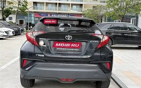 Toyota C-HR I рестайлинг, 2022 год, 1 660 500 рублей, 4 фотография