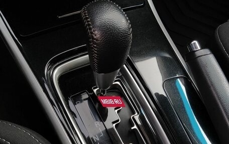 Mitsubishi Outlander III рестайлинг 3, 2022 год, 2 600 000 рублей, 14 фотография