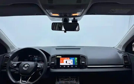 Skoda Karoq I, 2023 год, 1 810 000 рублей, 9 фотография