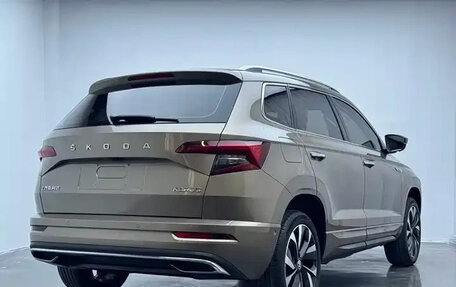 Skoda Karoq I, 2023 год, 1 810 000 рублей, 4 фотография