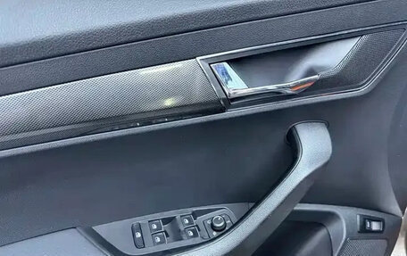 Skoda Karoq I, 2023 год, 1 810 000 рублей, 11 фотография