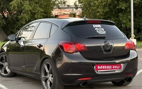 Opel Astra J, 2011 год, 710 000 рублей, 3 фотография