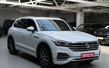 Volkswagen Touareg III, 2019 год, 5 200 000 рублей, 1 фотография
