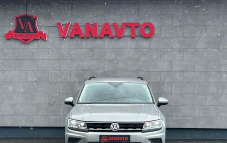 Volkswagen Tiguan II, 2020 год, 2 735 000 рублей, 2 фотография