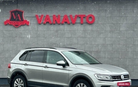 Volkswagen Tiguan II, 2020 год, 2 735 000 рублей, 3 фотография