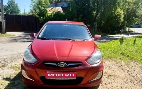 Hyundai Solaris II рестайлинг, 2011 год, 665 000 рублей, 2 фотография