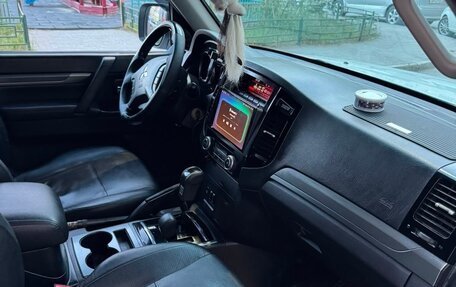 Mitsubishi Pajero IV, 2011 год, 2 250 000 рублей, 6 фотография