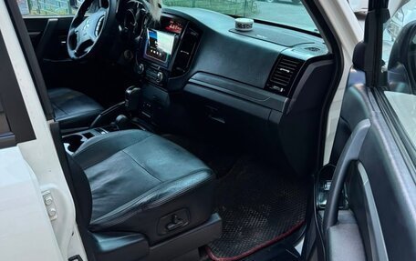 Mitsubishi Pajero IV, 2011 год, 2 250 000 рублей, 5 фотография