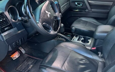 Mitsubishi Pajero IV, 2011 год, 2 250 000 рублей, 8 фотография