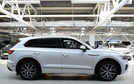 Volkswagen Touareg III, 2019 год, 5 200 000 рублей, 8 фотография