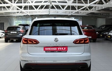 Volkswagen Touareg III, 2019 год, 5 200 000 рублей, 6 фотография