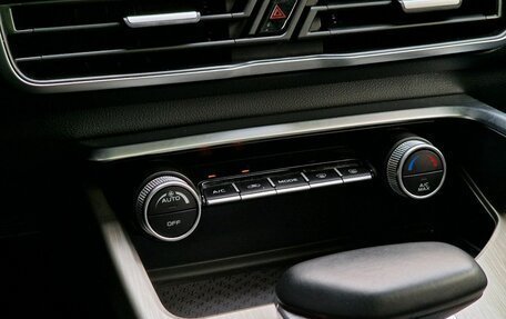 Geely Coolray I, 2023 год, 1 799 000 рублей, 18 фотография