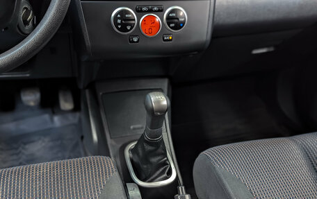 Nissan Tiida, 2010 год, 950 000 рублей, 17 фотография