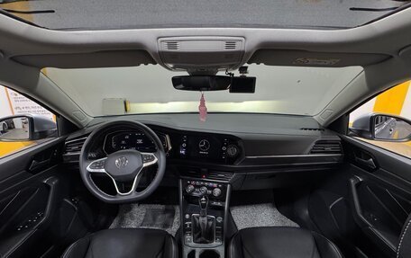 Volkswagen Jetta VII, 2023 год, 1 980 000 рублей, 18 фотография