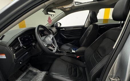 Volkswagen Jetta VII, 2023 год, 1 980 000 рублей, 16 фотография