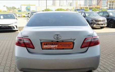 Toyota Camry, 2010 год, 1 100 000 рублей, 5 фотография