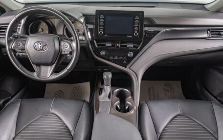 Toyota Camry, 2021 год, 3 149 000 рублей, 13 фотография