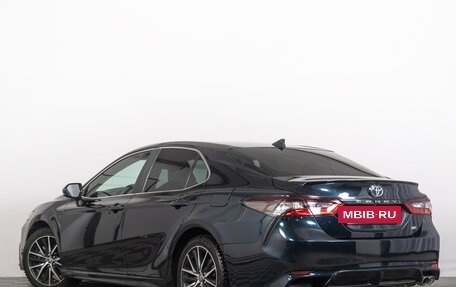 Toyota Camry, 2021 год, 3 149 000 рублей, 10 фотография