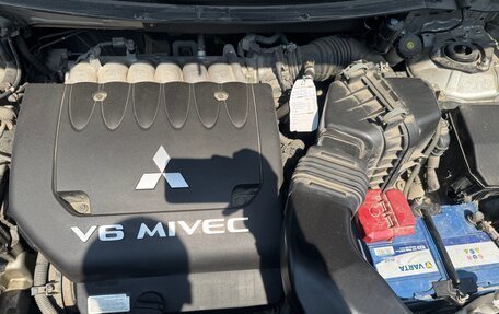 Mitsubishi Outlander III рестайлинг 3, 2018 год, 3 050 000 рублей, 34 фотография