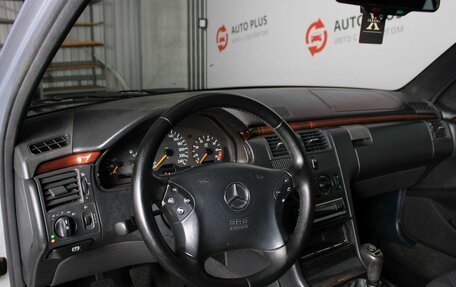 Mercedes-Benz E-Класс, 1996 год, 330 000 рублей, 7 фотография