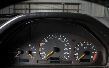 Mercedes-Benz E-Класс, 1996 год, 330 000 рублей, 15 фотография