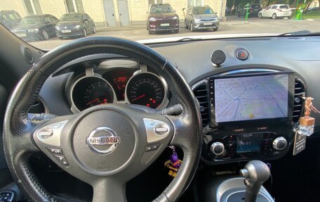 Nissan Juke II, 2011 год, 900 000 рублей, 8 фотография