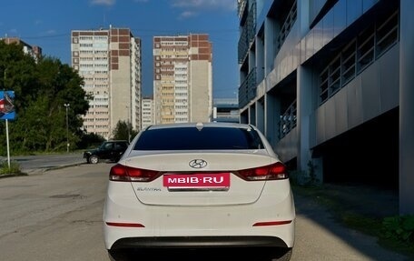 Hyundai Elantra VI рестайлинг, 2018 год, 1 500 000 рублей, 5 фотография