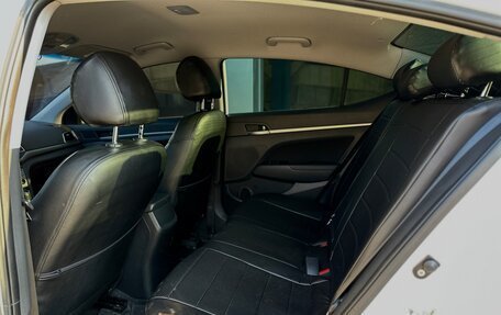 Hyundai Elantra VI рестайлинг, 2018 год, 1 500 000 рублей, 13 фотография