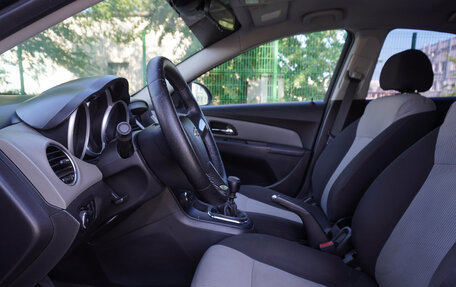 Chevrolet Cruze II, 2011 год, 599 000 рублей, 10 фотография