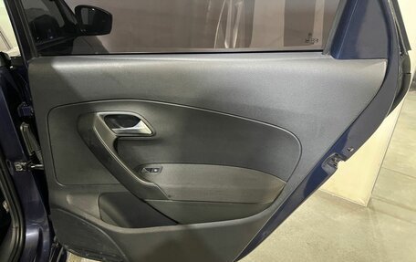 Volkswagen Polo VI (EU Market), 2011 год, 550 000 рублей, 22 фотография