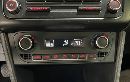 Volkswagen Polo VI (EU Market), 2011 год, 550 000 рублей, 31 фотография