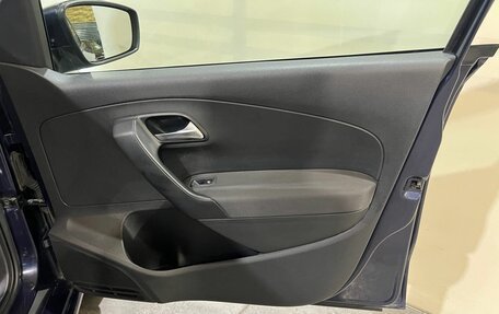 Volkswagen Polo VI (EU Market), 2011 год, 550 000 рублей, 28 фотография