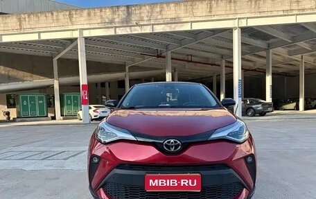 Toyota C-HR I рестайлинг, 2022 год, 1 670 500 рублей, 1 фотография