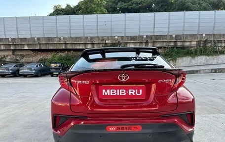 Toyota C-HR I рестайлинг, 2022 год, 1 670 500 рублей, 6 фотография
